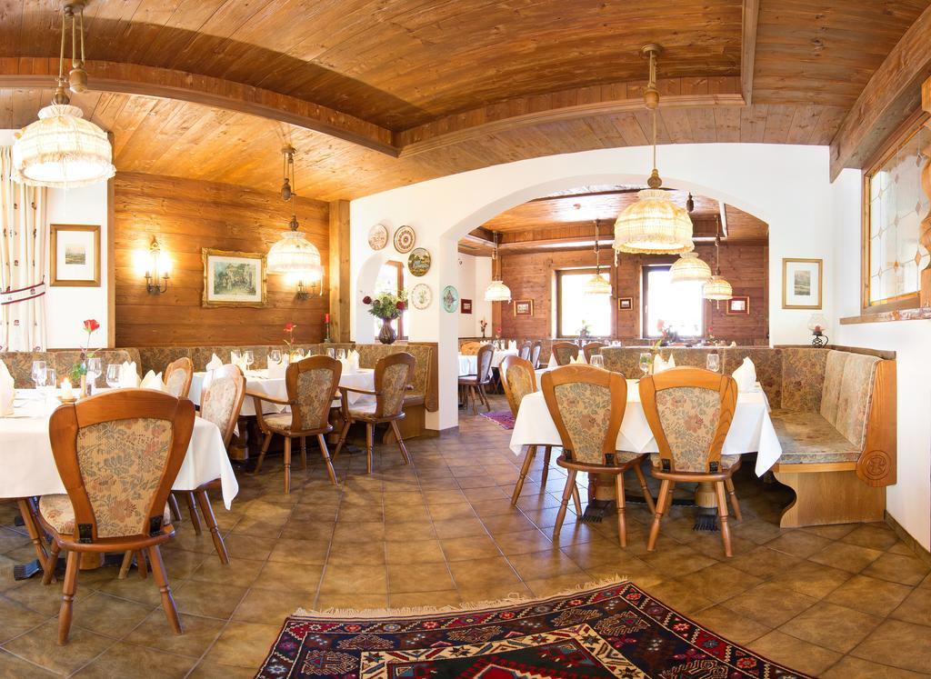 ניוסטיפט אים סטובאיטל Hotel Rosengarten מראה חיצוני תמונה