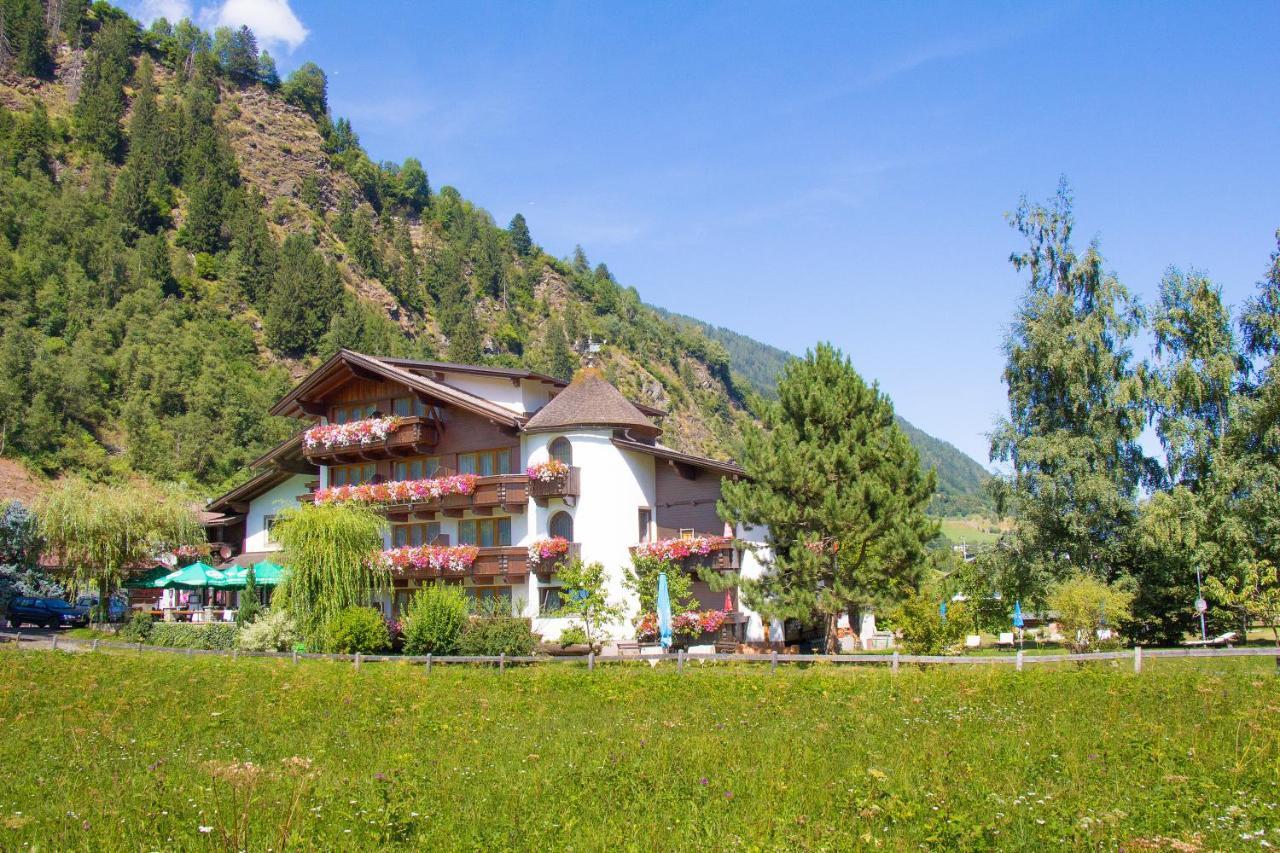 ניוסטיפט אים סטובאיטל Hotel Rosengarten מראה חיצוני תמונה